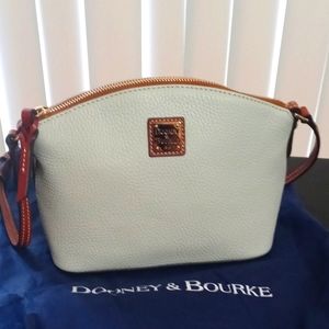Brand new dooney and brouke cross bag